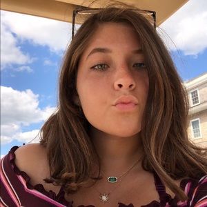 Meet your Posher, Taylor